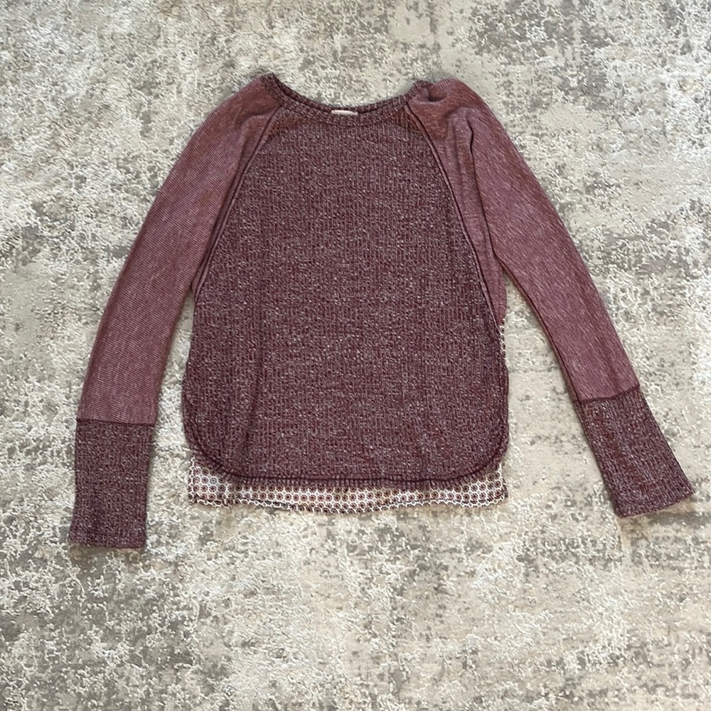 Womens Hem and Thread Long Sleeve